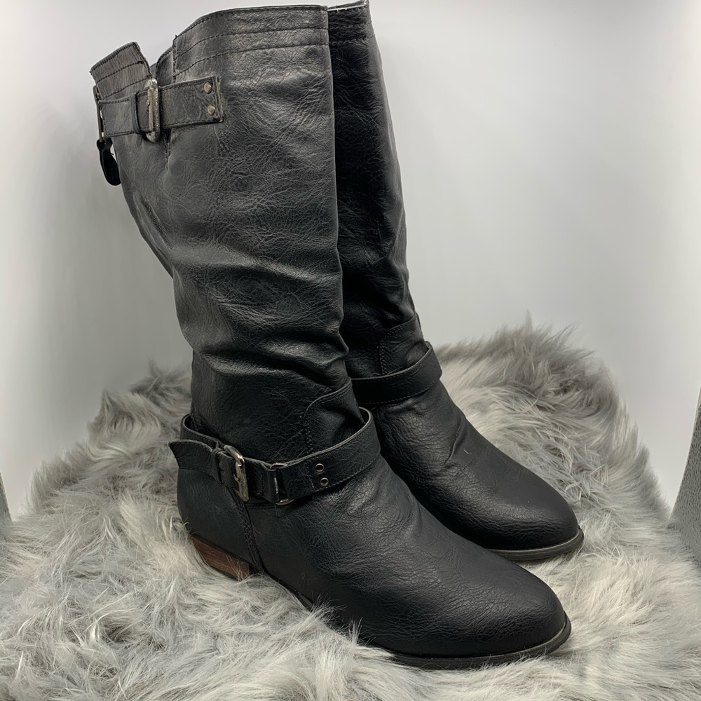 Black Leather Boots size 7.5